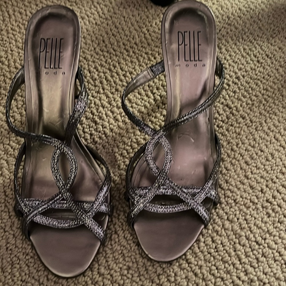 Dress shoes bronze color by Pelle Moda